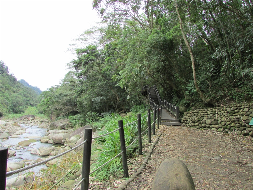 蓬萊溪護魚步道