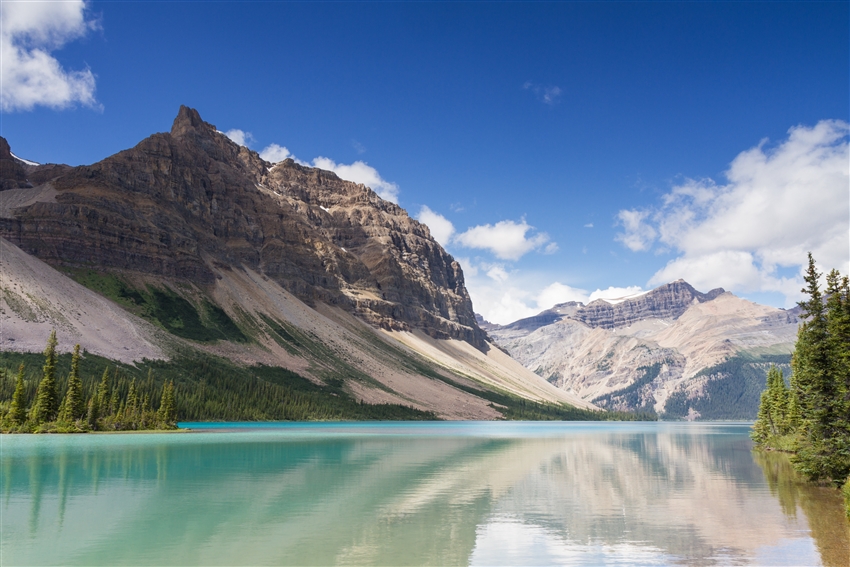弓湖 (Bow Lake)
