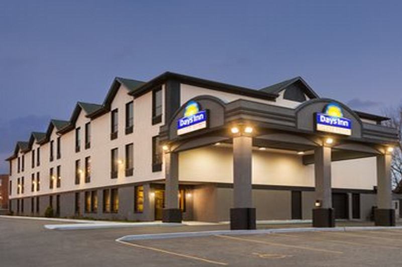 DAYS INN BY WYNDHAM TORONTO EAST LAKEVIEW