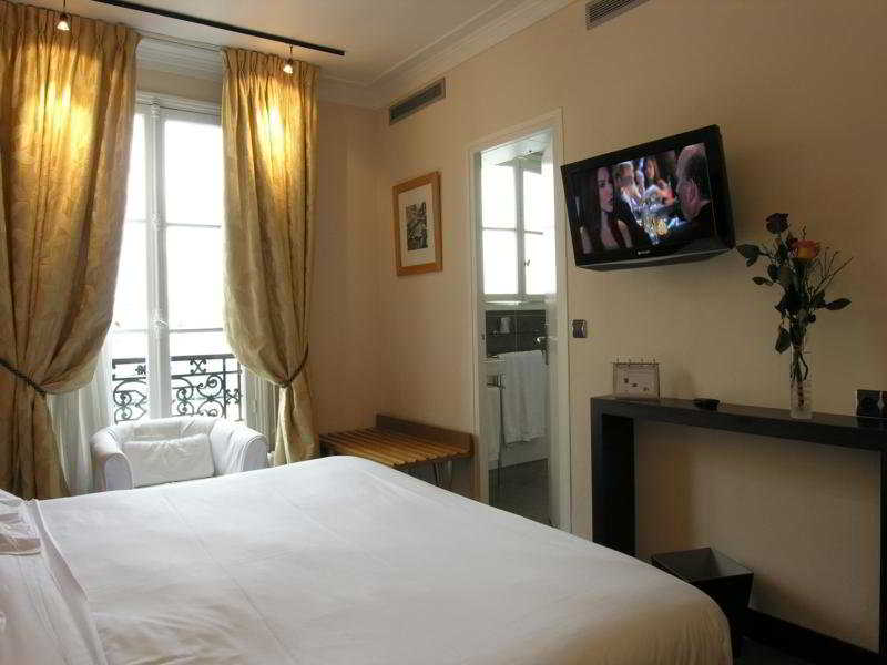 巴黎天體飯店,HOTEL NUDE PARIS
