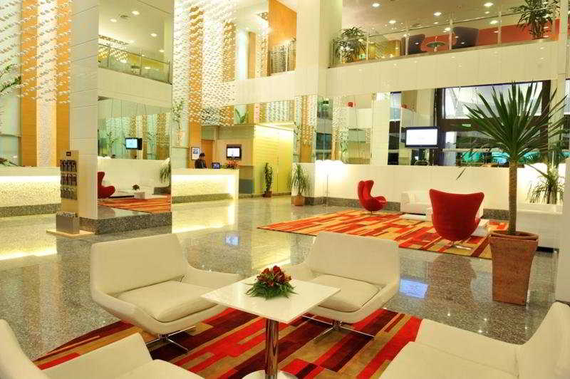 婆羅洲大飯店,GRAND BORNEO HOTEL