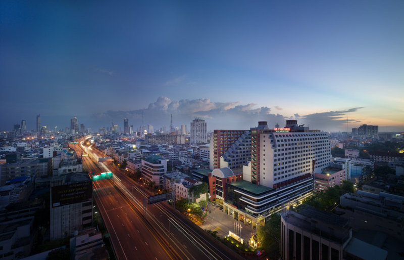 THE TWIN TOWERS HOTEL BANGKOK