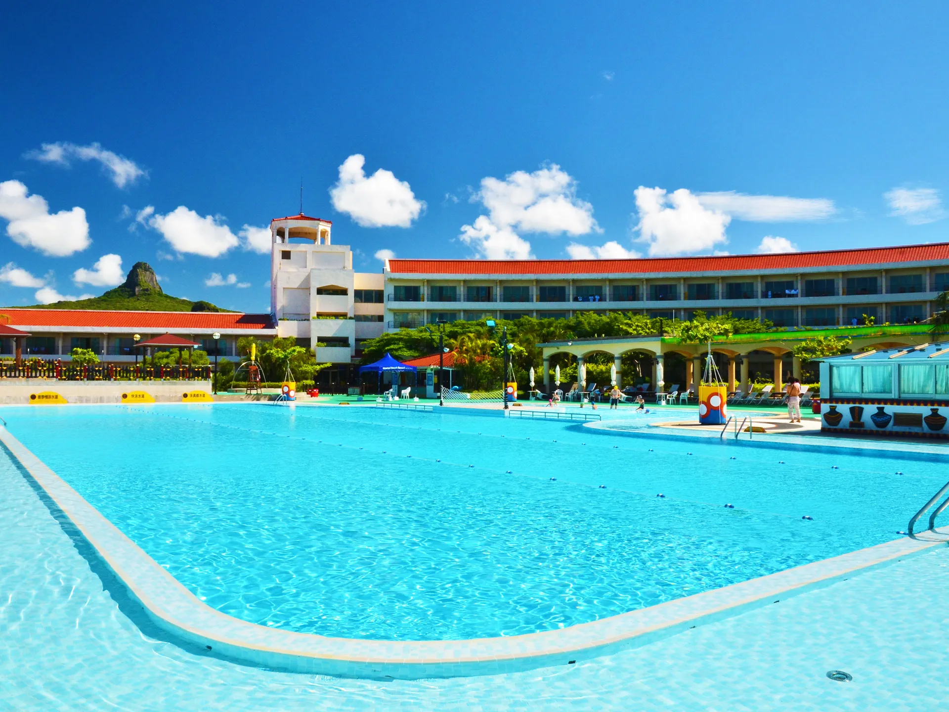 親子飯店,墾丁福華渡假飯店設施,游泳池